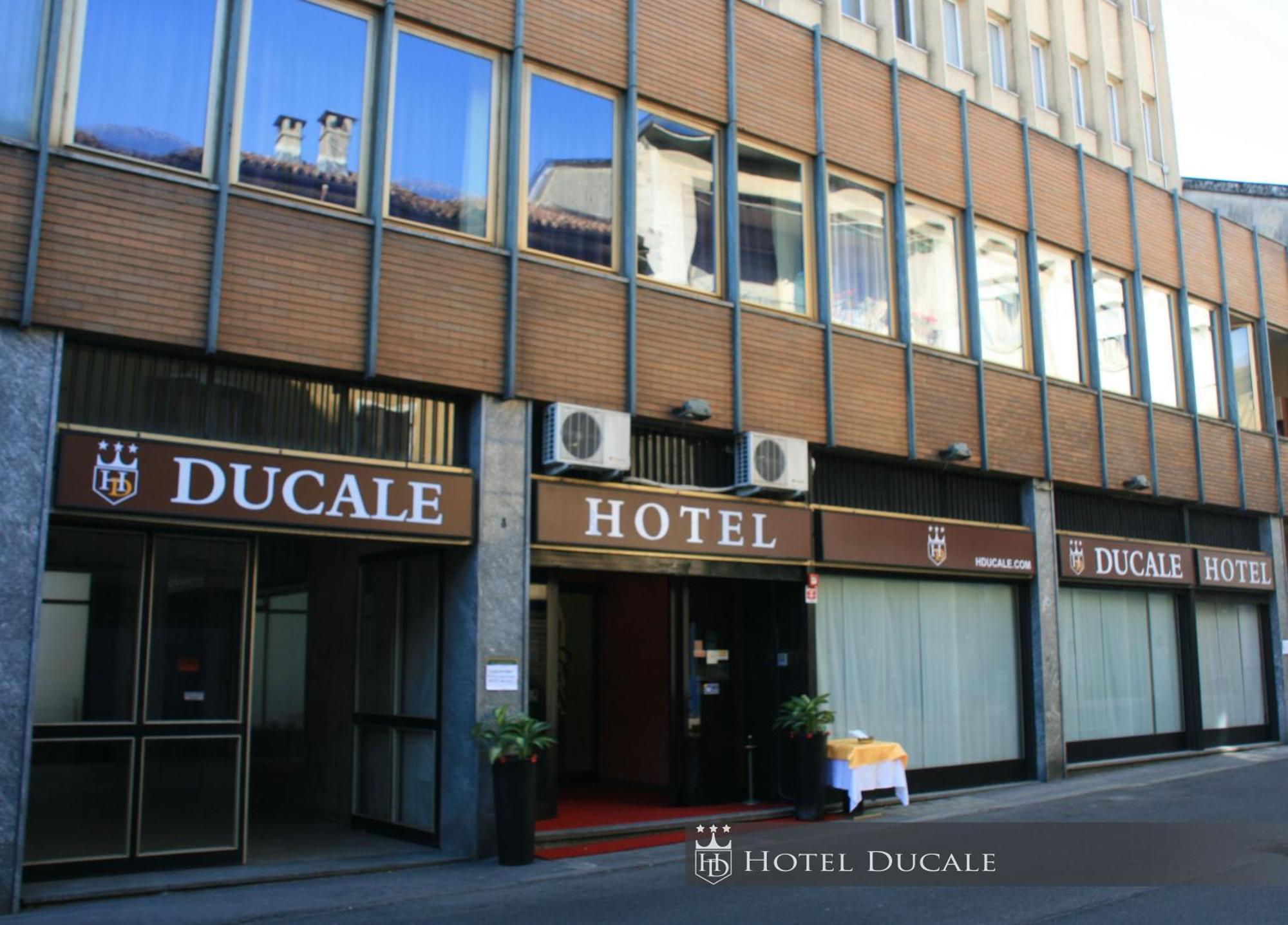 Hotel Ducale Vigevano Esterno foto