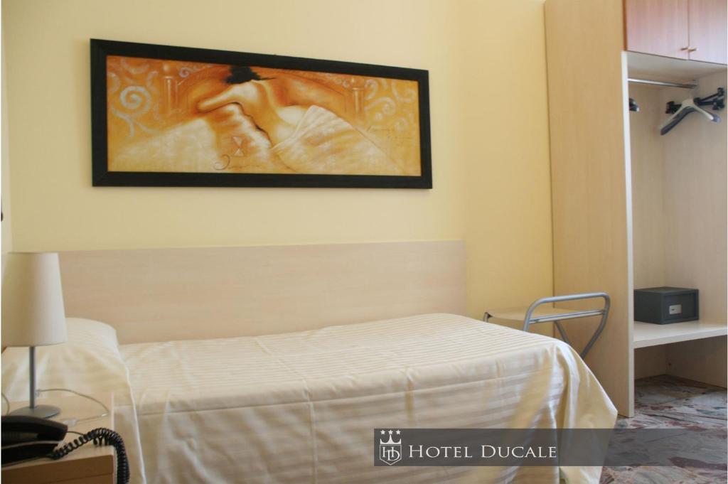 Hotel Ducale Vigevano Camera foto