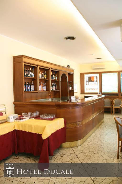 Hotel Ducale Vigevano Esterno foto